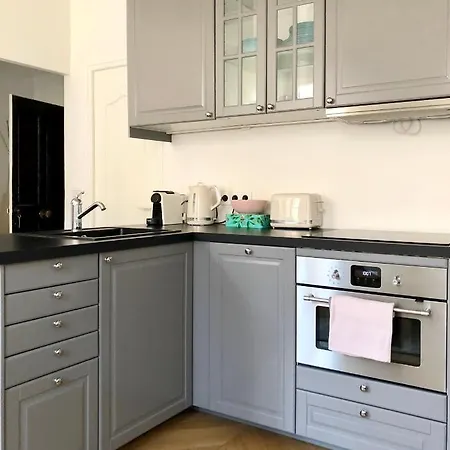 아파트 Charming And Modernly Designed 2 Bedroom - Old Town *