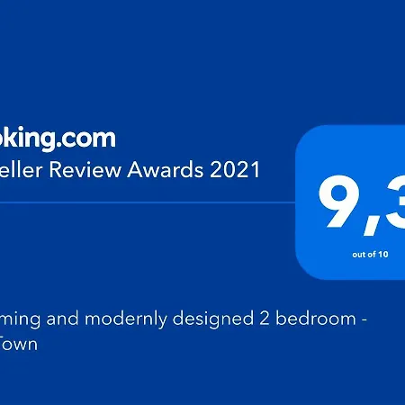 Charming And Modernly Designed 2 Bedroom - Old Town
