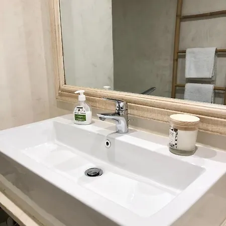 Apartment Charming And Modernly Designed 2 Bedroom - Old Town *